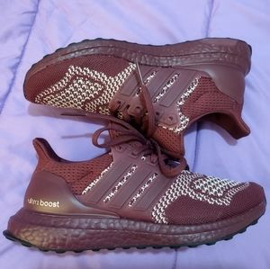 ADIDAS ULTRA BOOST NEW !! WITHOUT BOX SIZE 5 WOMEN'S DNA 'VICTORY CRIMSON'